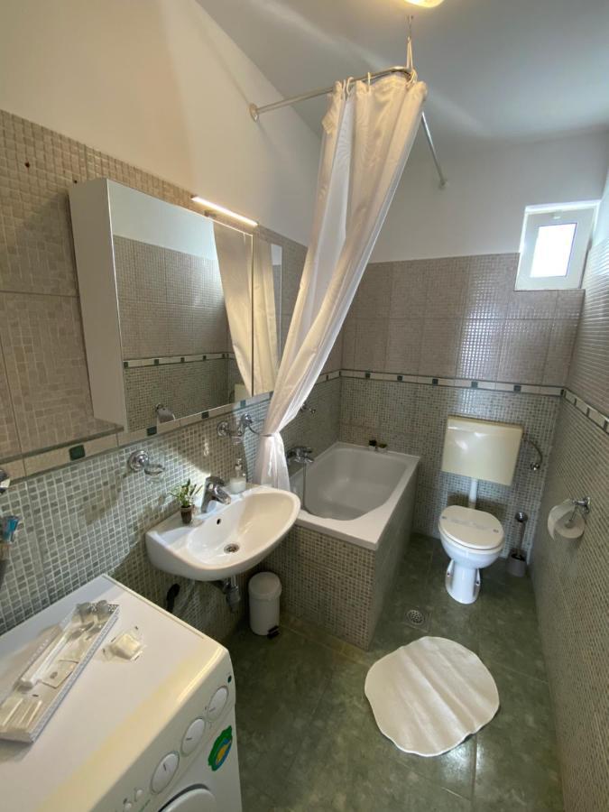 Apartmani Lu Biograd Na Moru Eksteriør bilde